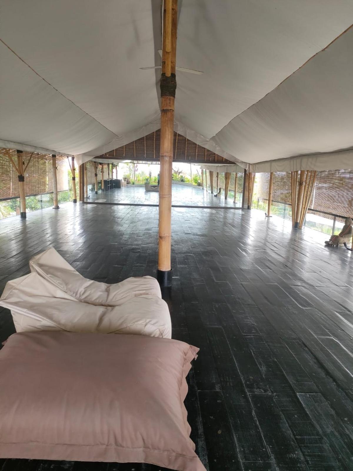 Villa Lotus 8 Canggu Εξωτερικό φωτογραφία