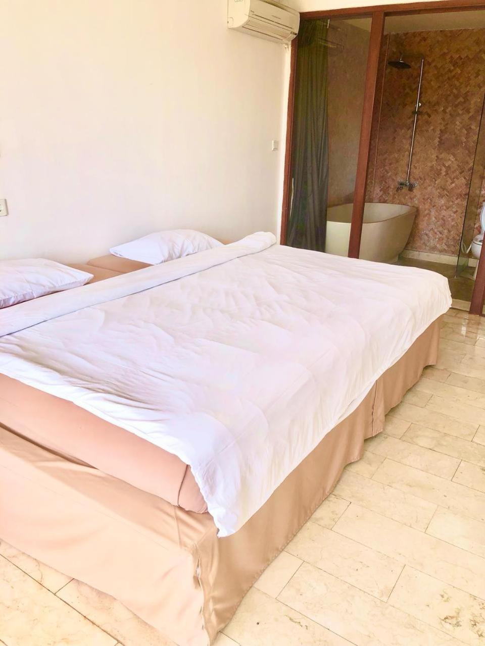Villa Lotus 8 Canggu Εξωτερικό φωτογραφία